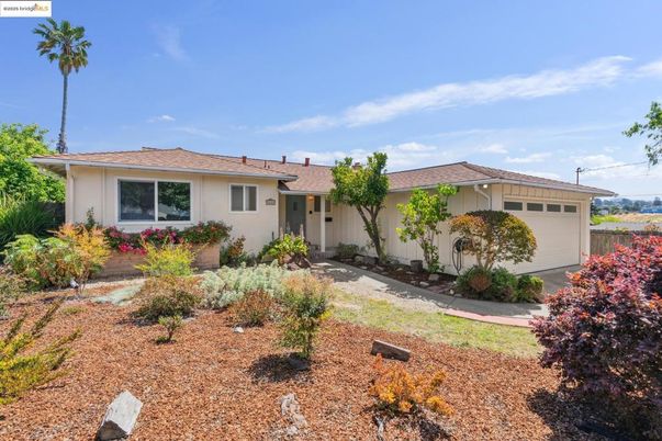 Attached, Backyard, Exterior, Facade, Ranch