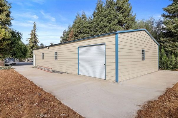 Detached Garage, Exterior