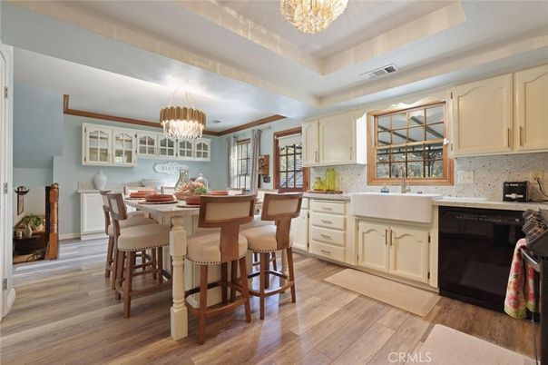Chandelier, Dining room, Interior, Kitchen, Wood Texture Flooring