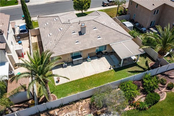 Exterior, Drone