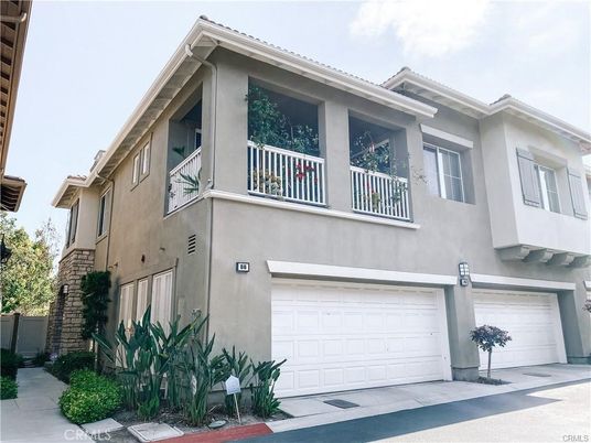 Attached, Exterior, Facade, Modern