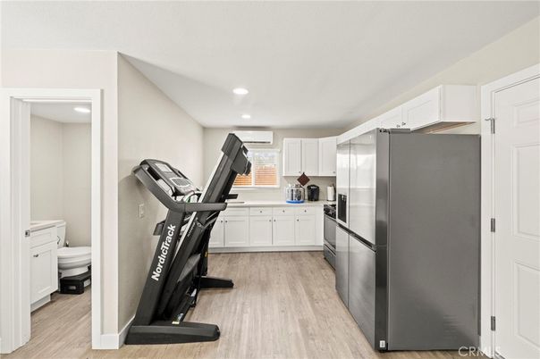 Fitness Equipment, Interior, Kitchen, Recessed Lighting, Wood Texture Flooring