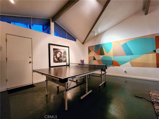 Game Room, Interior