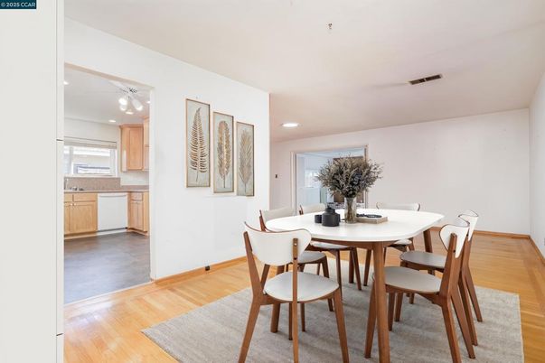 Dining room, Interior, Kitchen, Recessed Lighting, Wood Texture Flooring