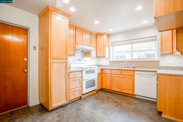 Interior, Kitchen, Recessed Lighting