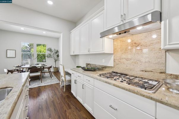 Dining room, Interior, Kitchen, Recessed Lighting, Wood Texture Flooring