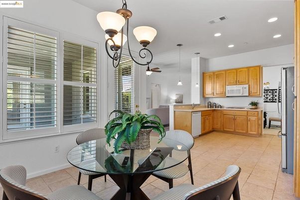 Dining room, Interior, Kitchen, Pendant Lights, Recessed Lighting