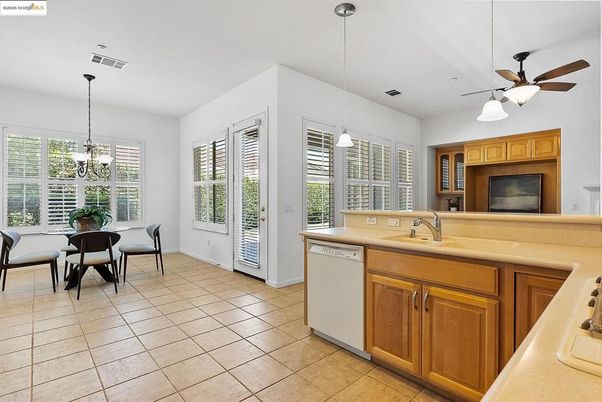 Dining room, Interior, Kitchen, Pendant Lights