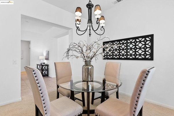 Chandelier, Dining room, Interior