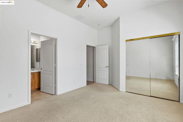 Bathroom, Empty room, Interior