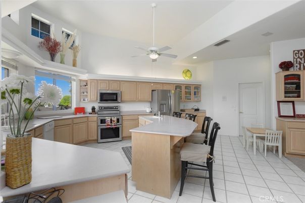 Dining room, Interior, Kitchen, Recessed Lighting, Stainless Steel Appliances
