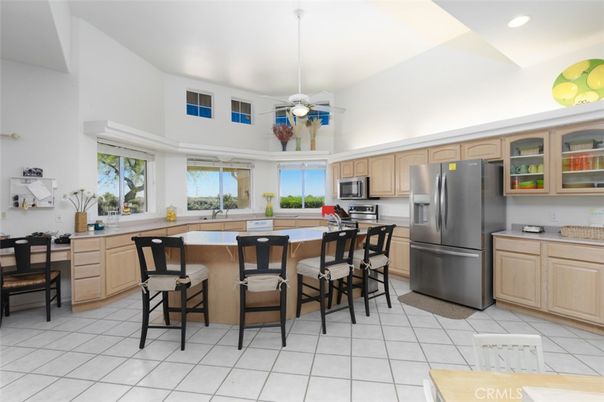 Dining room, Interior, Kitchen, Recessed Lighting, Stainless Steel Appliances