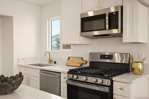Interior, Kitchen, Stainless Steel Appliances
