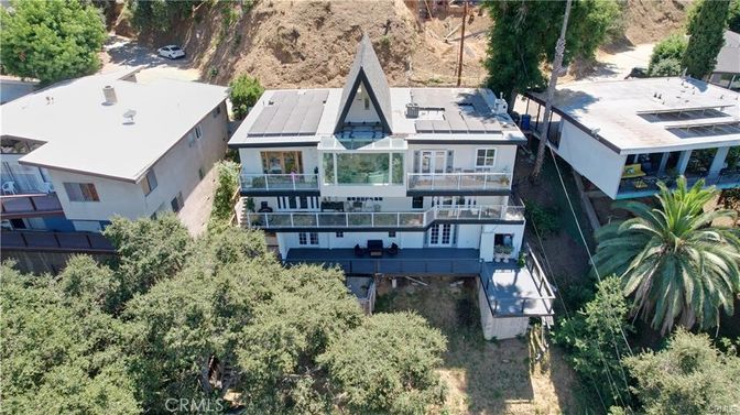 Exterior, Drone