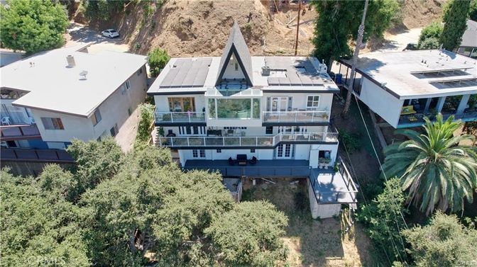 Exterior, Drone