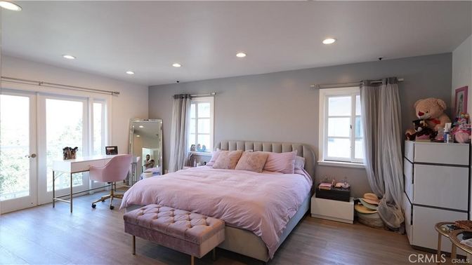 Bedroom, Home Office, Interior, Recessed Lighting, Wood Texture Flooring