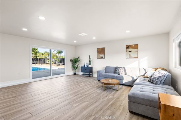 Interior, Living room, Recessed Lighting, Wood Texture Flooring