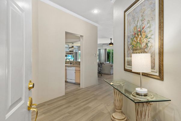 Interior, Recessed Lighting, Wood Texture Flooring