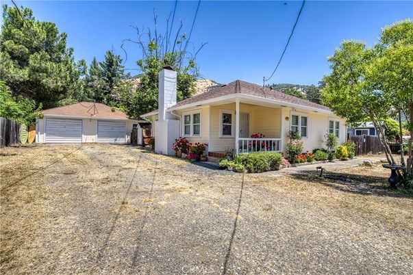Backyard, Detached Garage, Exterior