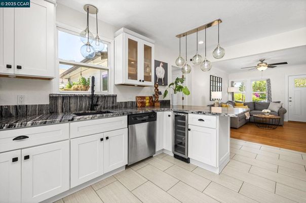 Interior, Kitchen, Living room, Pendant Lights, Wood Texture Flooring