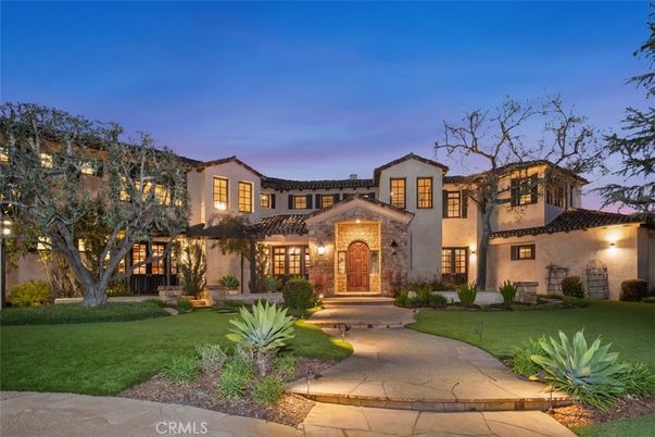 Backyard, Exterior, Facade, Brick Facade, Mediterranean