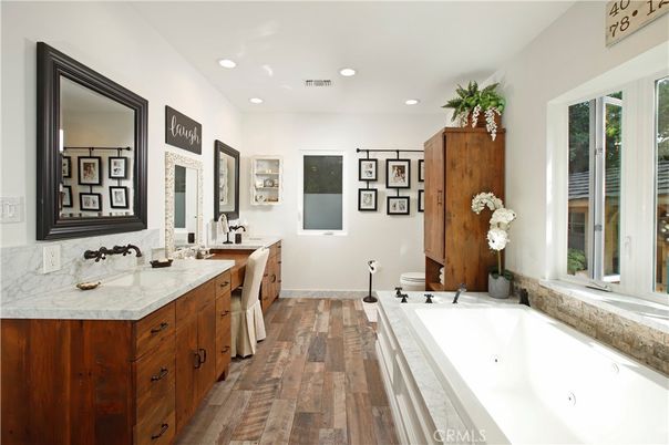 Bedroom, Interior, Living room, Recessed Lighting, Wood Texture Flooring
