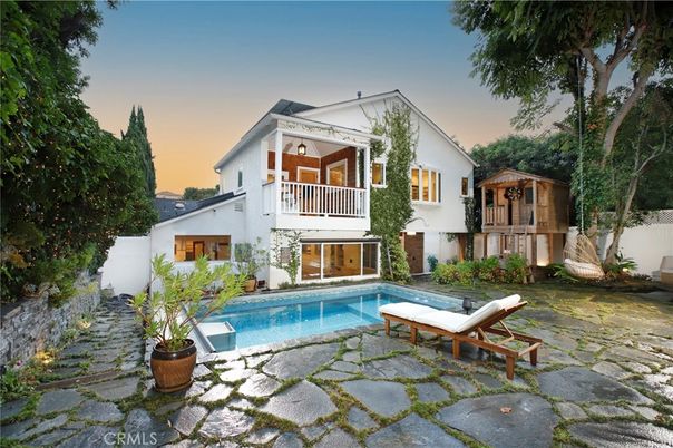 Exterior, Pool