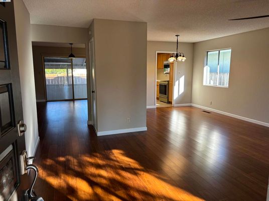 Empty room, Interior, Pendant Lights, Wood Texture Flooring