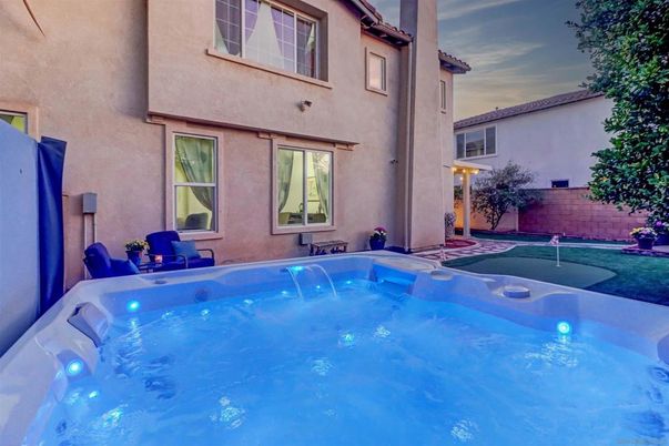 Exterior, Hot Tub