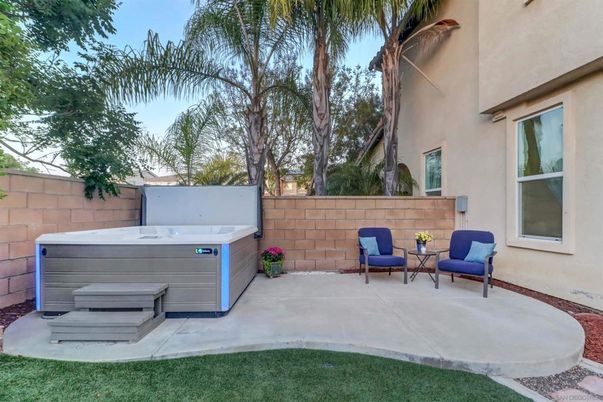 Exterior, Hot Tub