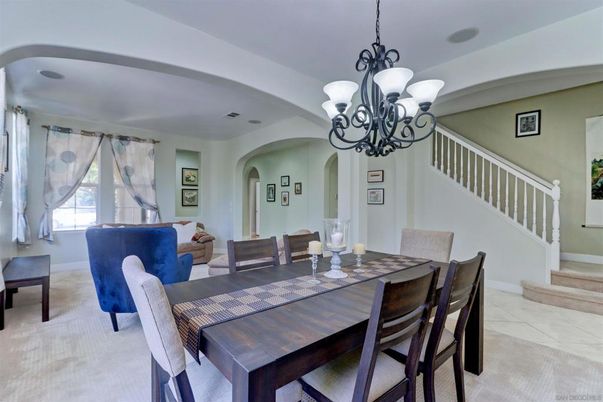 Chandelier, Dining room, Interior, Living room