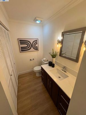 Bathroom, Dual Sink Vanities, Interior, Wood Texture Flooring