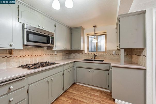 Interior, Kitchen, Pendant Lights, Wood Texture Flooring