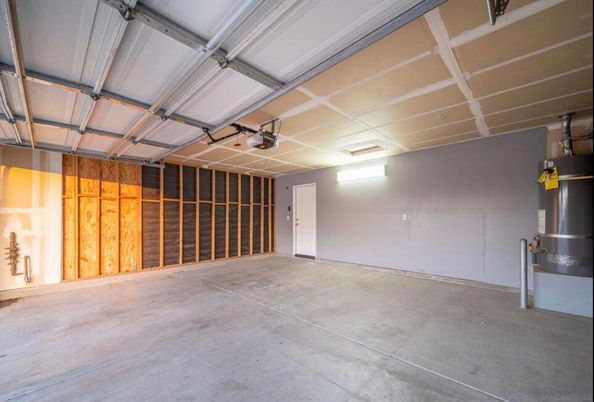 Garage, Interior