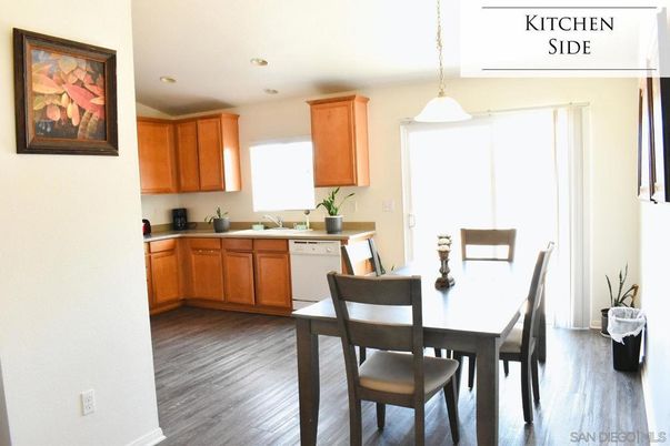 Dining room, Interior, Kitchen, Pendant Lights, Recessed Lighting, Wood Texture Flooring