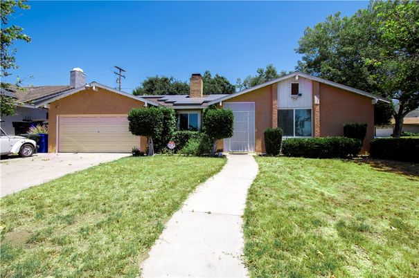 Attached, Exterior, Facade, Solar Panels, Ranch