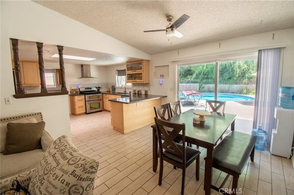 Dining room, Interior, Kitchen, Stainless Steel Appliances, Wood Texture Flooring