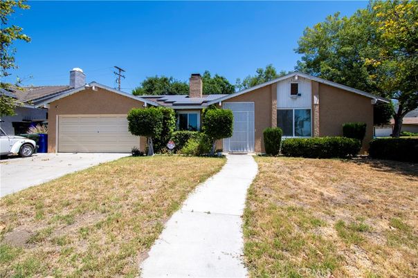 Attached, Exterior, Facade, Solar Panels, Ranch