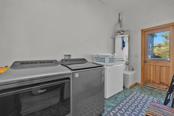 Interior, Washer
