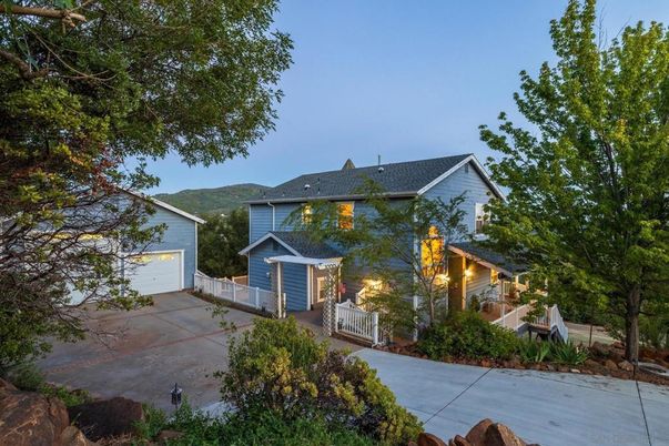 Backyard, Detached Garage, Exterior