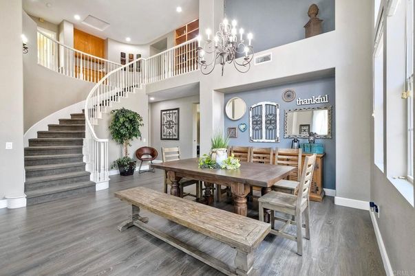 Chandelier, Dining room, Interior, Recessed Lighting, Wood Texture Flooring