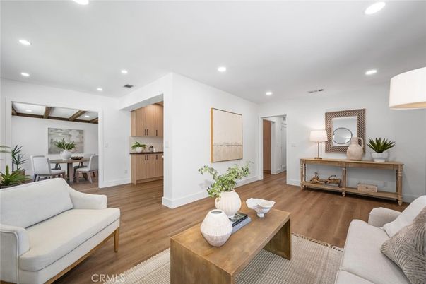 Dining room, Interior, Living room, Recessed Lighting, Wood Texture Flooring