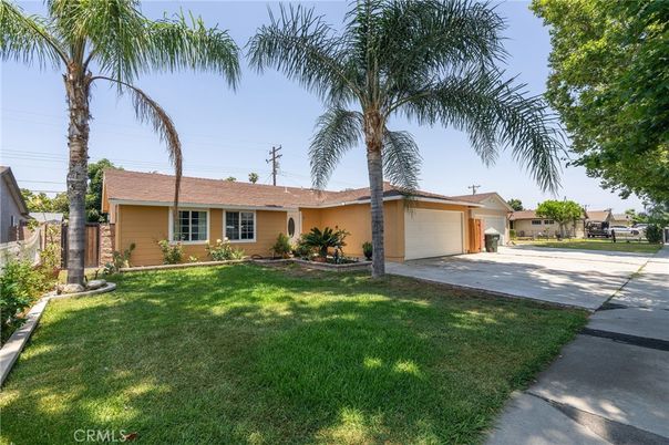 Attached, Backyard, Exterior, Facade, Ranch