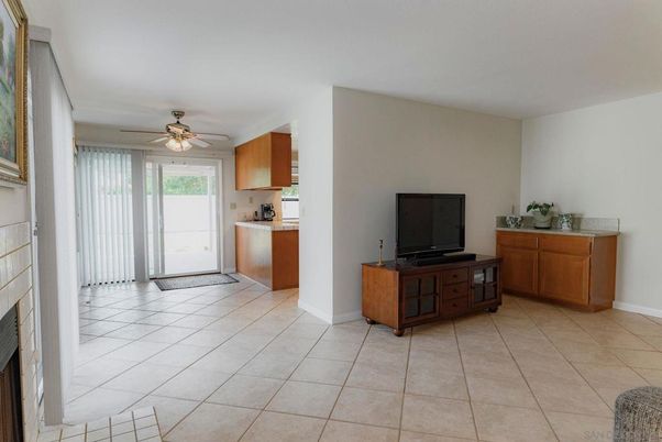 Fireplace, Interior, Kitchen