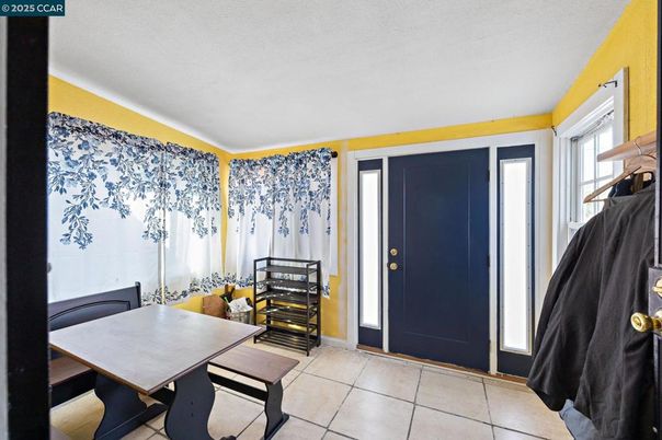Dining room, Interior