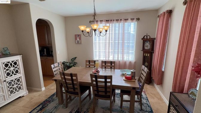 Chandelier, Dining room, Interior