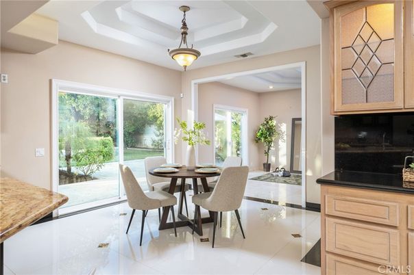 Dining room, Interior, Recessed Lighting