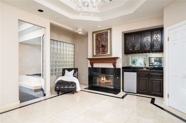 Chandelier, Fireplace, Interior, Recessed Lighting