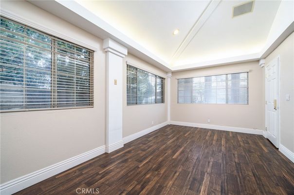 Empty room, Interior, Recessed Lighting, Wood Texture Flooring