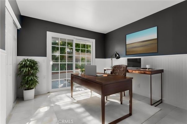 Home Office, Interior